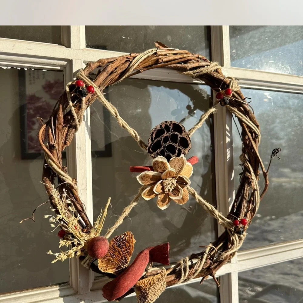 Rustic Holiday Wreath with Natural Accents